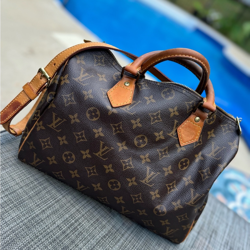 The EVER popular Louis Vuitton Bando 30